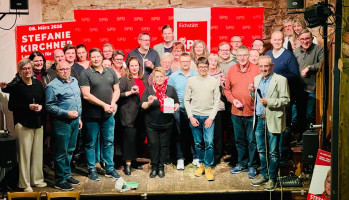 SPD Kreistagskandidaten*innen mit ihrer Landratskandidatin Stefanie Kirchner