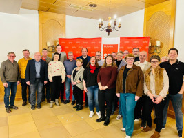 Kreistagskandidaten mit Landratskandidatin Stefanie Kirchner und MdB Sebastian Roloff