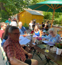 Im Biergarten des Naturfreunde Hauses in Wellheim-Aicha 2